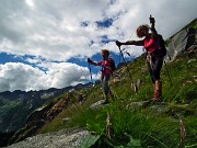 35 Ormai il sole cammina con noi !